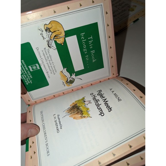 Vintage 1997 The Classic Pooh Treasury Vol 1  Hardcover Books 3 Cassettes - Picture 8 of 15